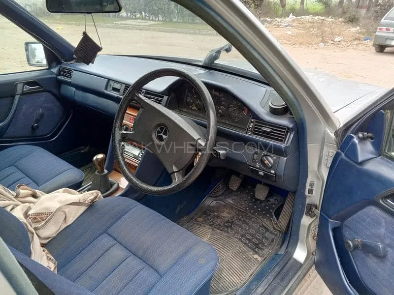 Mercedes Benz 200 D 1986 for Sale in Gujrat Image-1