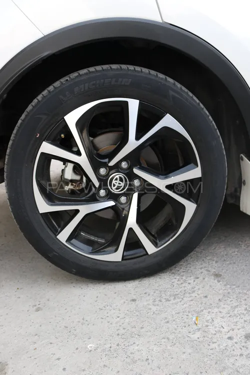 Toyota C-HR 2020 for Sale in Islamabad Toyota C-HR 2020 for Sale in Islamabad Image-20