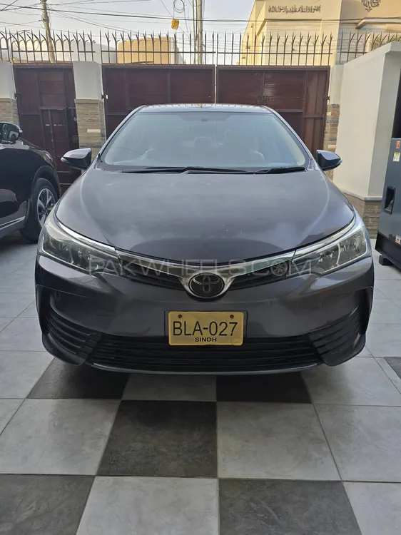 Toyota Corolla 2017 for Sale in Karachi Image-1