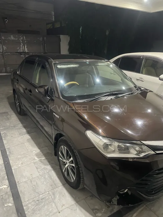 Toyota Corolla Axio 2015 for Sale in Mandi bahauddin Image-1
