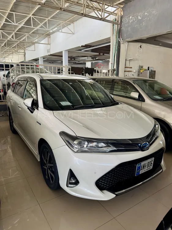 Toyota Corolla Fielder 2018 for Sale in Peshawar Image-1
