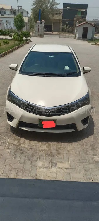 Toyota Corolla 2017 for Sale in Kot Momin Image-1