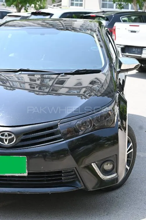 Toyota Corolla 2017 for Sale in Islamabad Image-1