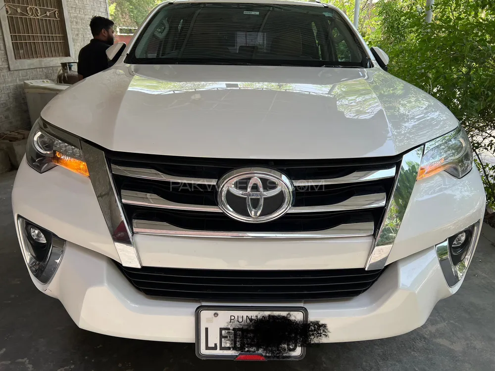 Toyota Fortuner 2019 for Sale in Faisalabad Image-1