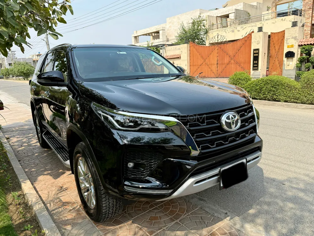 Toyota Fortuner 2023 for Sale in Lahore Image-1