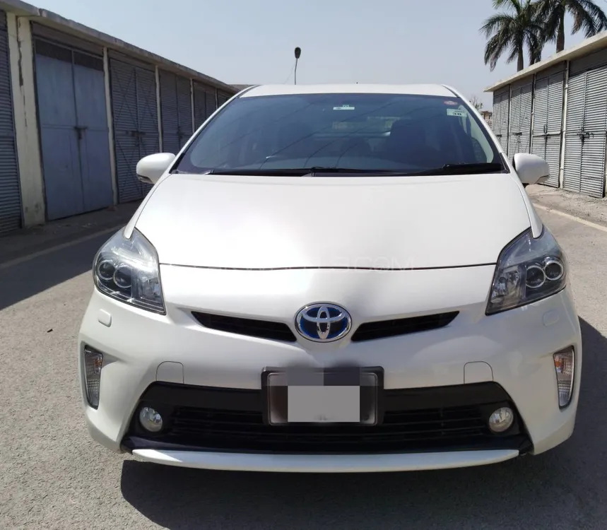 Toyota Prius 2013 for Sale in Peshawar Image-1
