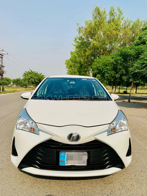 Toyota Vitz 2017 for Sale in Gujranwala Image-1