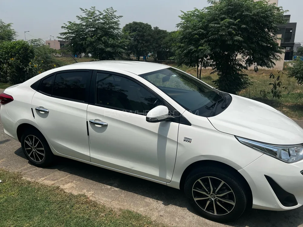 Toyota Yaris Sedan 2021 for Sale in Lahore Image-1