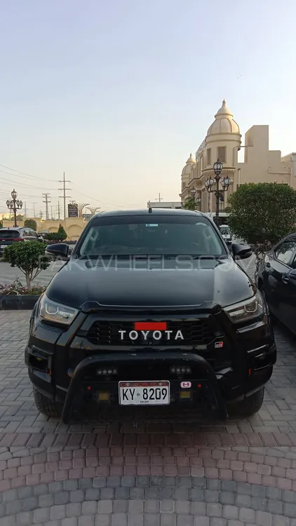 Toyota Hilux 2019 for Sale in Islamabad Image-1