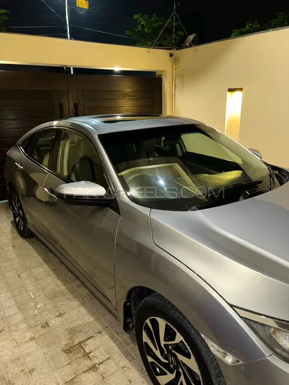 Honda Civic 2018 for Sale in Karachi Image-1