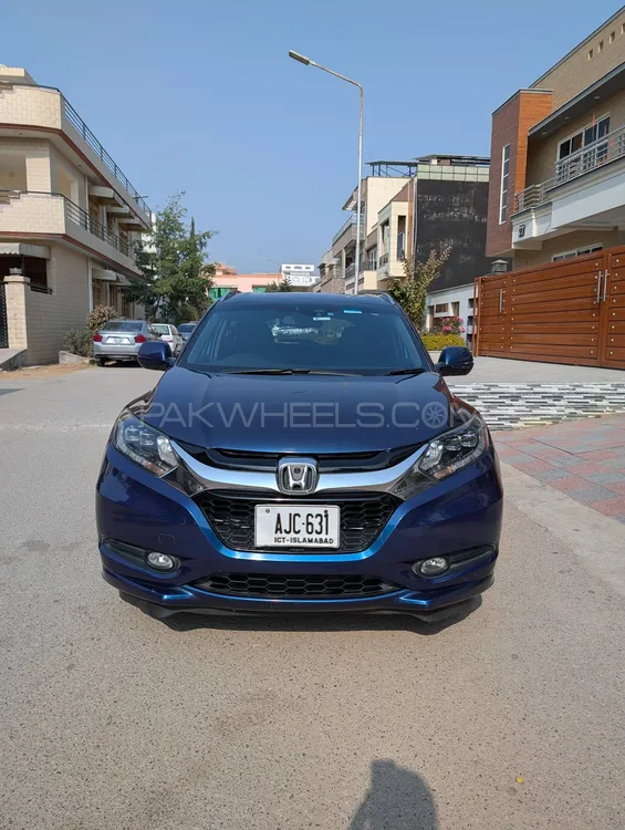 Honda Vezel 2015 for Sale in Islamabad Image-1