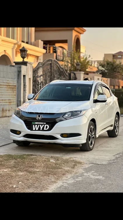 Honda Vezel 2016 for Sale in Lahore Image-1