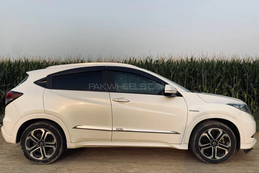 Honda Vezel 2015 for Sale in Depal pur Image-1