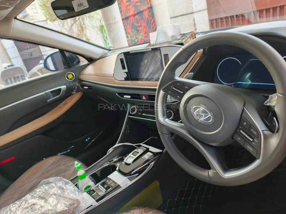 Hyundai Sonata 2025 for Sale in Lahore Image-1