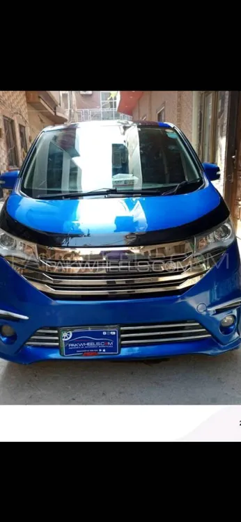 نسان ڈیز 2015 for Sale in لاہور Image-1