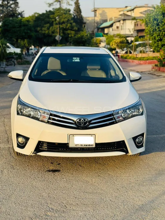 Toyota Corolla 2017 for Sale in Islamabad Image-1