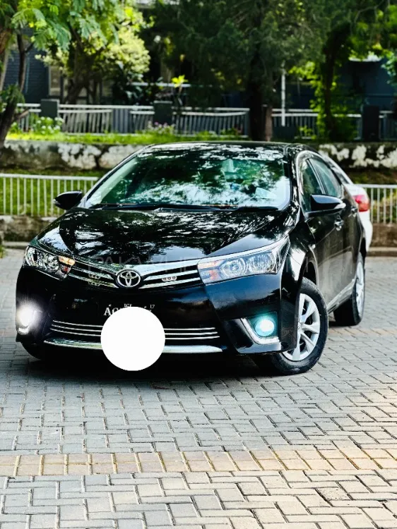 Toyota Corolla 2017 for Sale in Bhimber Image-1