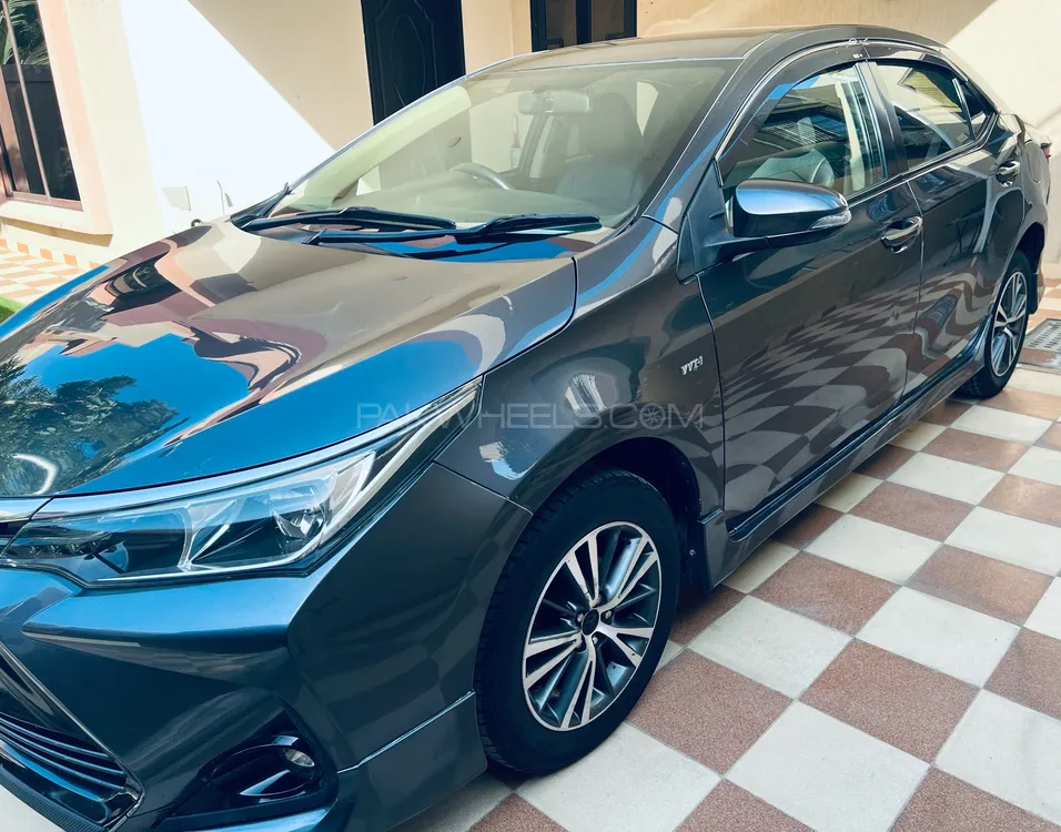 Toyota Corolla 2018 for Sale in Karachi Image-1