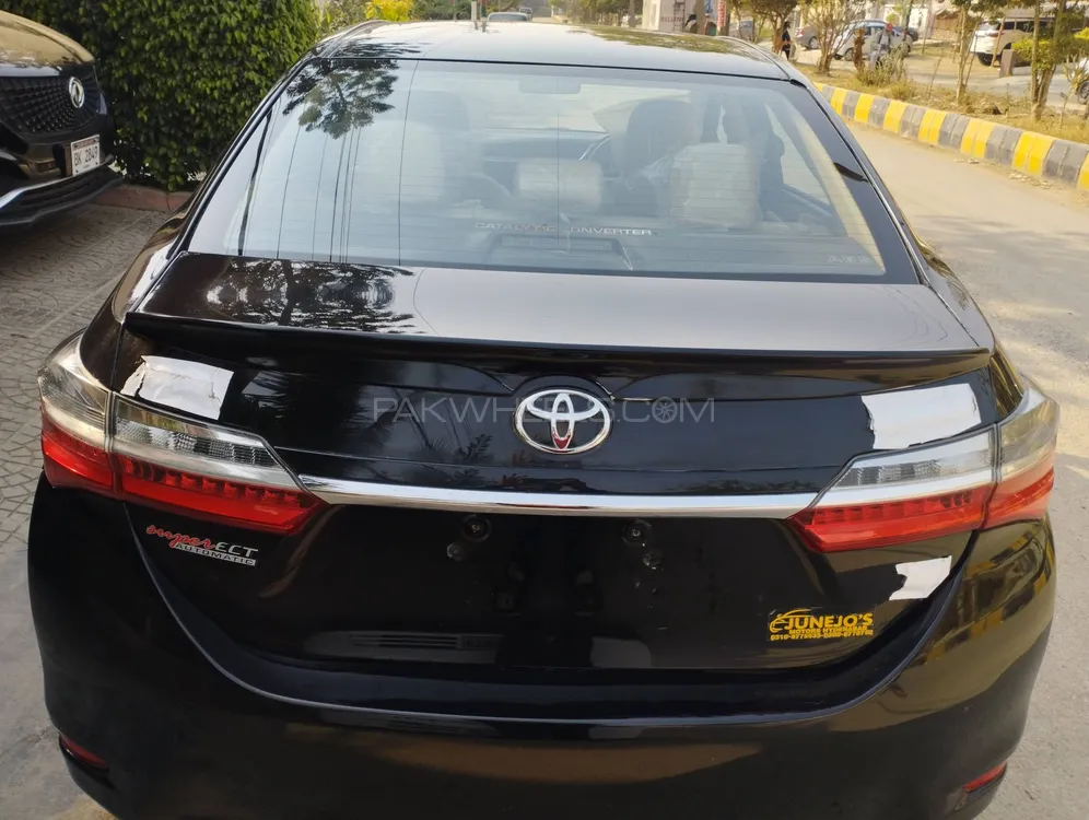 Toyota Corolla 2019 for Sale in Karachi Image-1
