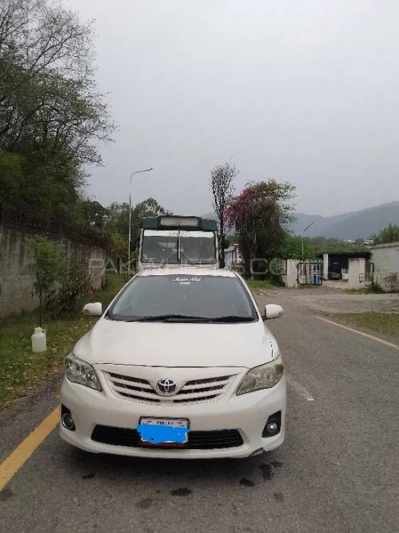 Toyota Corolla 2013 for Sale in Islamabad Image-1