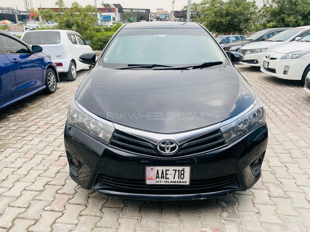 Toyota Corolla 2015 for Sale in Peshawar Image-1