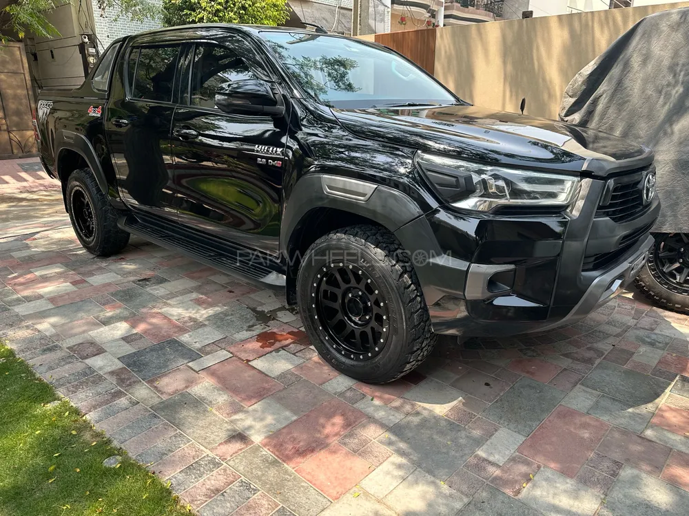 Toyota Hilux 2021 for Sale in Sialkot Image-1