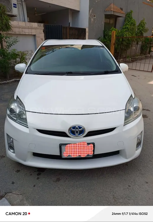 Toyota Prius 2011 for Sale in Lahore Image-1