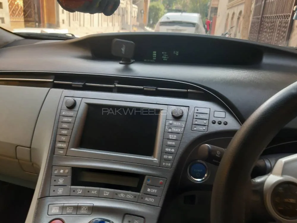 Toyota Prius 2012 for Sale in Faisalabad Image-1