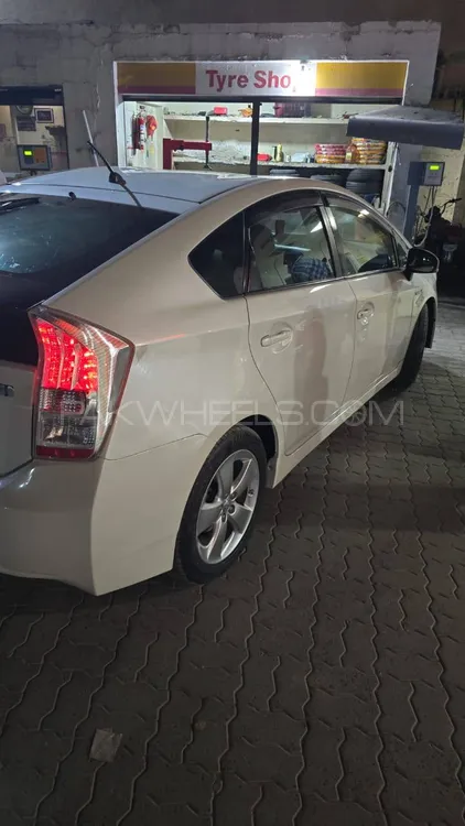 Toyota Prius 2010 for Sale in Peshawar Image-1