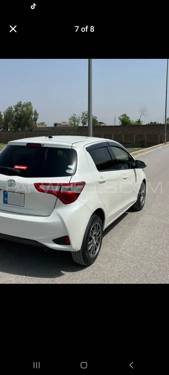 Toyota Vitz 2017 for Sale in Peshawar Image-1