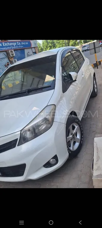 Toyota Vitz 2012 for Sale in Peshawar Image-1