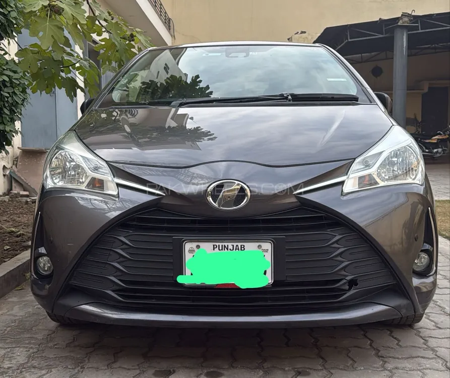 Toyota Vitz 2018 for Sale in Sialkot Image-1