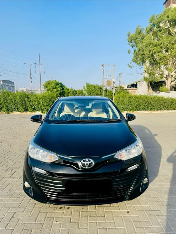 Toyota Yaris Sedan 2021 for Sale in Karachi Image-1