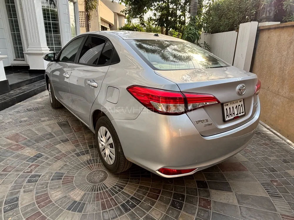 Toyota Yaris Sedan 2020 for Sale in Lahore Image-1
