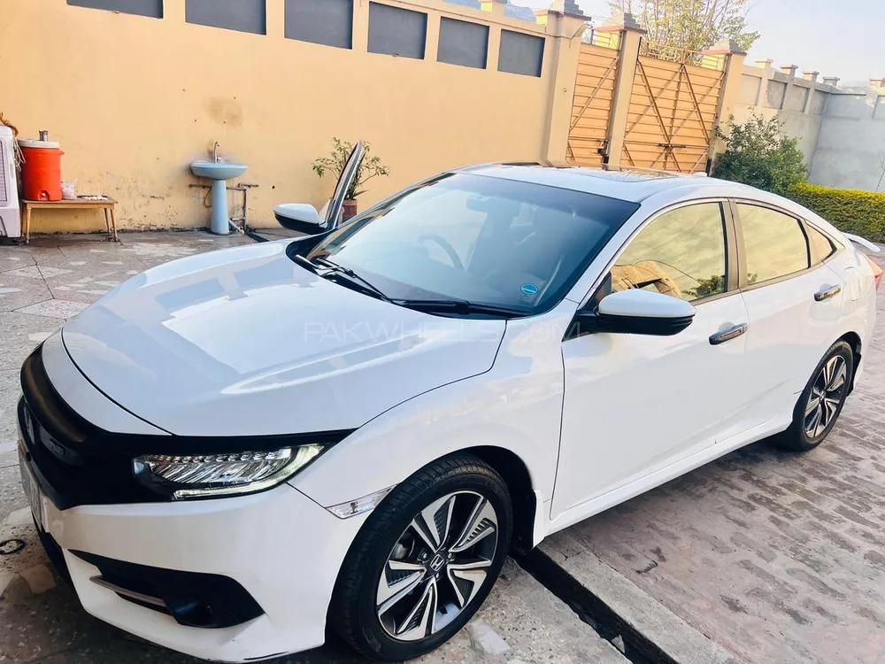 Honda Civic 2020 for Sale in Peshawar Image-1