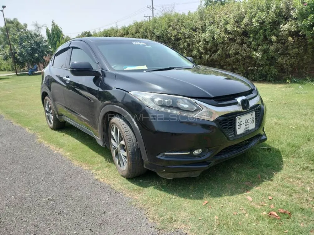 Honda Vezel 2014 for Sale in Lahore Image-1