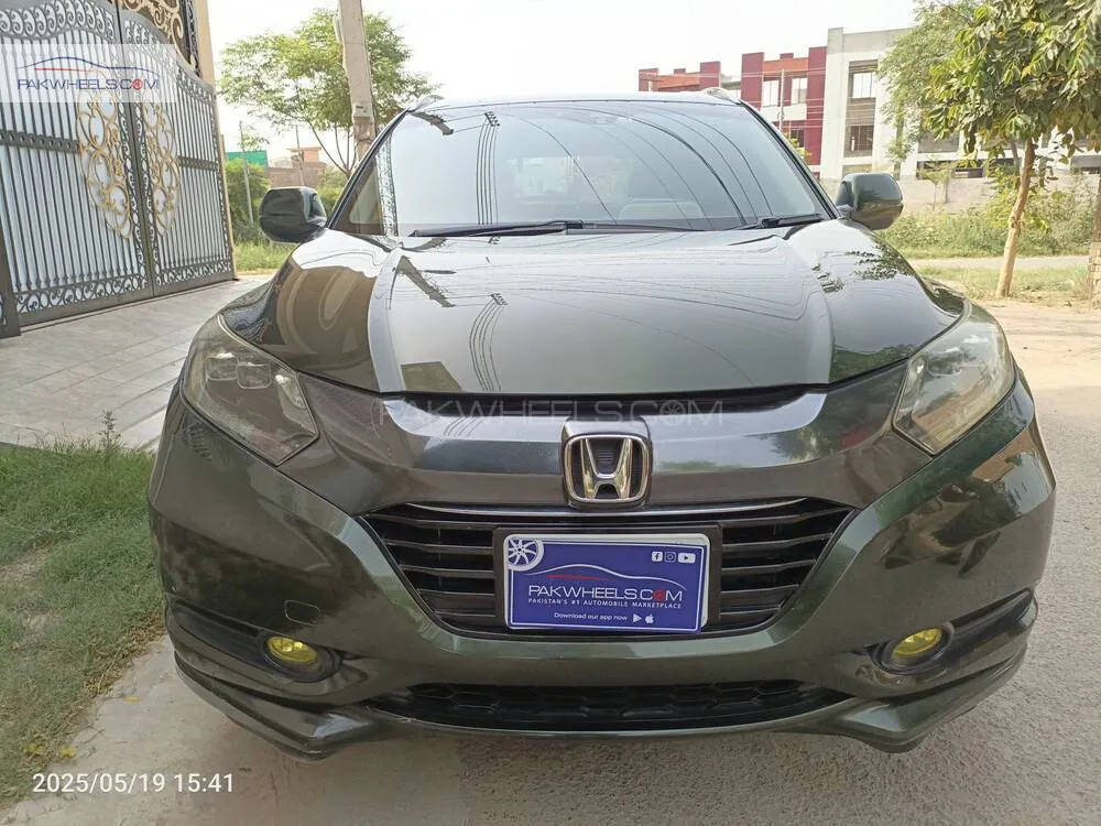 Honda Vezel 2015 for Sale in Multan Image-1