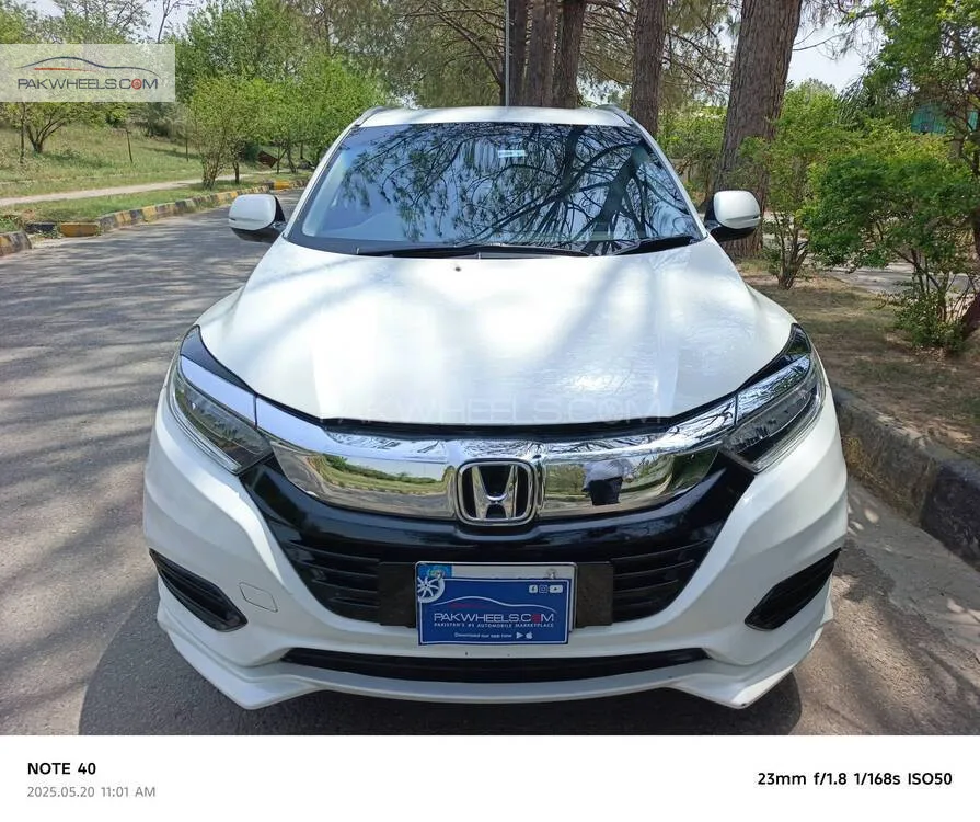 Honda Vezel 2015 for Sale in Islamabad Image-1