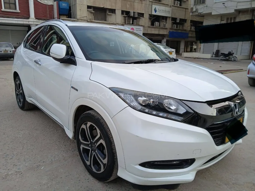 Honda Vezel 2016 for Sale in Karachi Image-1