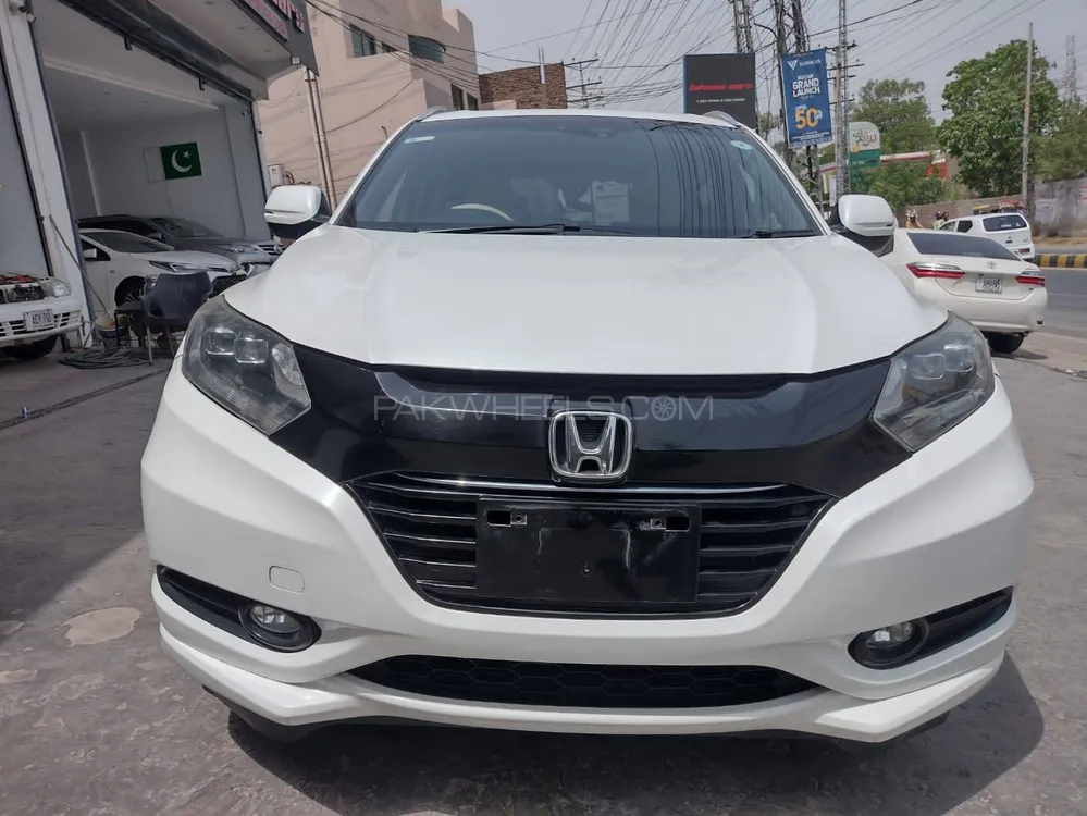 Honda Vezel 2016 for Sale in Multan Image-1