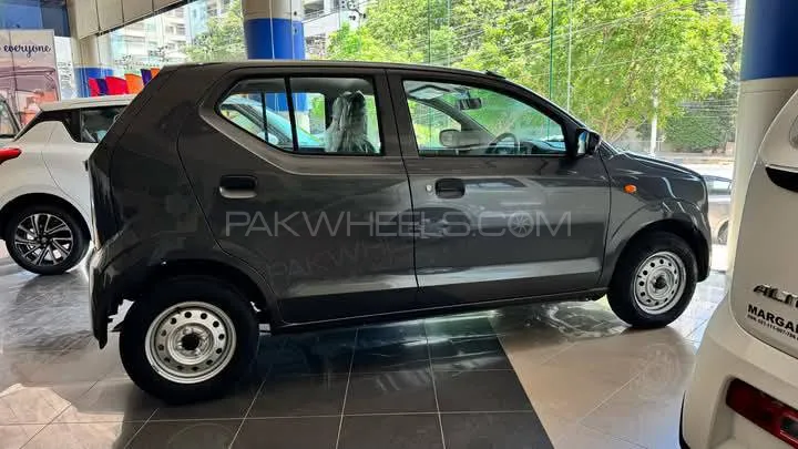 Suzuki Alto 2025 for Sale in Karachi Image-1