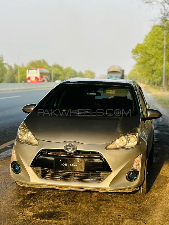 Toyota Aqua 2016 for Sale in Hafizabad Image-1