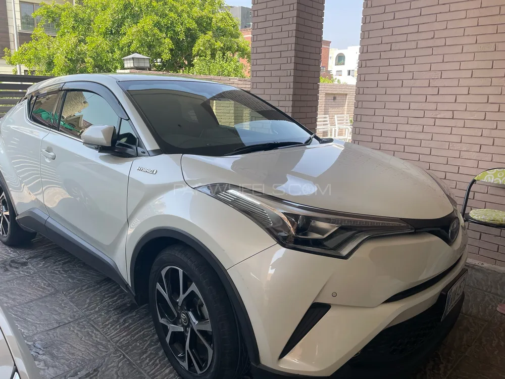 Toyota C-HR 2018 for Sale in Islamabad Image-1