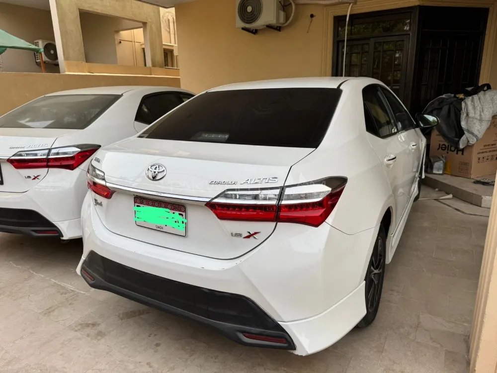 Toyota Corolla 2018 for Sale in Karachi Image-1