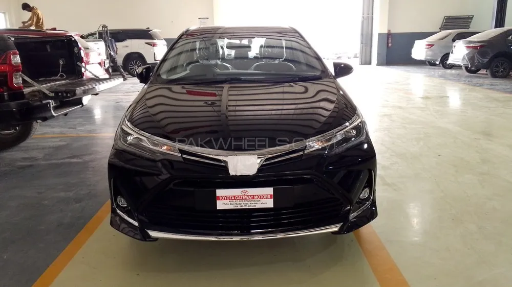 Toyota Corolla 2025 for Sale in Lahore Image-1