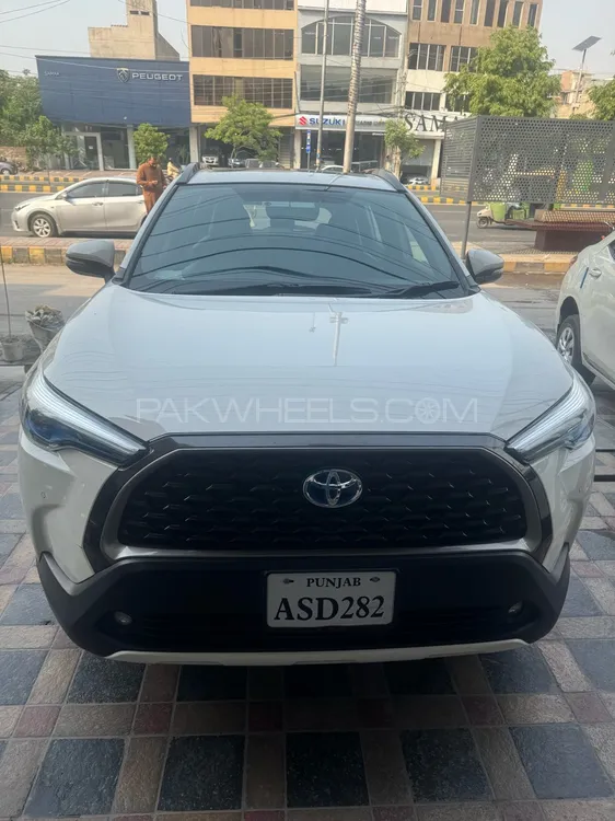 Toyota Corolla Cross 2024 for Sale in Lahore Image-1