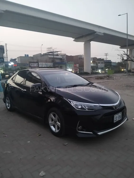 Toyota Corolla 2015 for Sale in Lahore Image-1