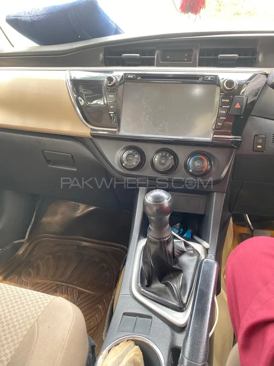 Toyota Corolla 2015 for Sale in Lahore Image-1