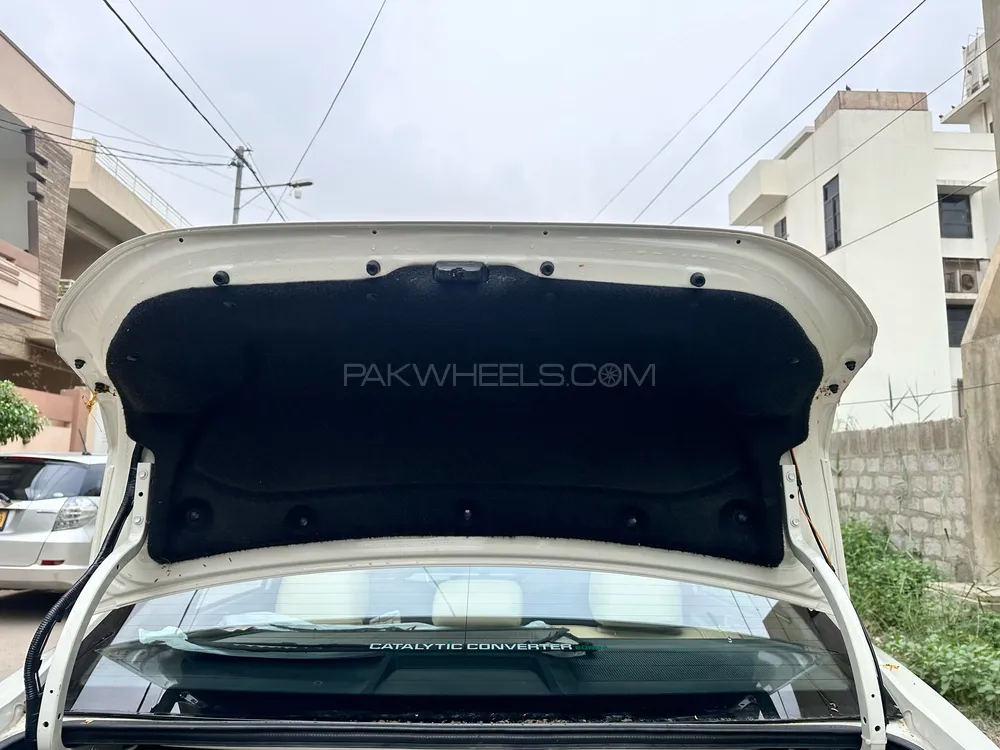 Toyota Corolla 2015 for Sale in Karachi Image-1