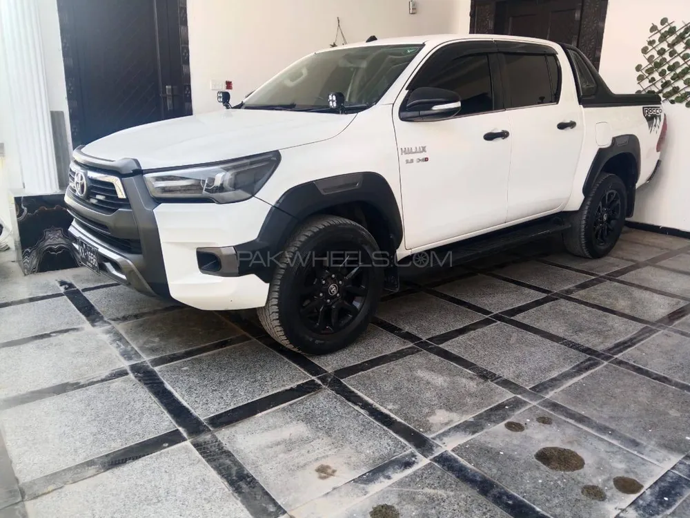 Toyota Hilux 2018 for Sale in Islamabad Image-1